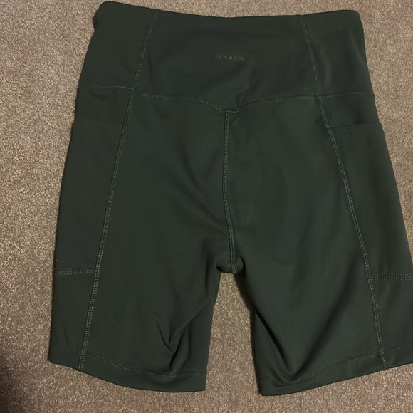 Danskin Shorts Green Size Small - Picture 3 of 3